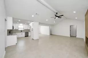 3206 Woodstone Dr, Baytown, TX 77521 - Photo 8
