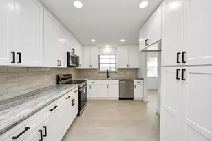 3206 Woodstone Dr, Baytown, TX 77521 - Photo 12