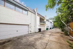 2511 Commonwealth St, Houston, TX 77006 - Photo 30