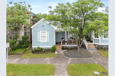 2119 Avenue P, Galveston, TX 77550 - Photo 2