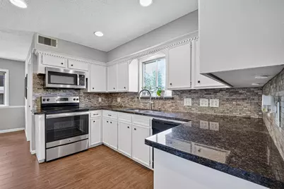 4114 Willow Hill Drive, Seabrook, TX 77586 - Photo 14