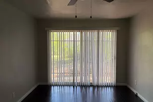 5782 Belcrest St, Houston, TX 77033 - Photo 2