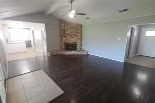 1621 Crestmont Dr, Stafford, TX 77477 - Photo 2