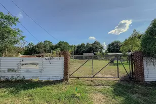 508 County Rd 3404, Cleveland, TX 77327 - Photo 12