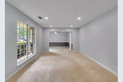 10042 Meadow Lake Lane, Houston, TX 77042 - Photo 6