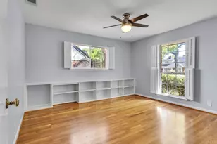 10042 Meadow Lake Ln, Houston, TX 77042 - Photo 28