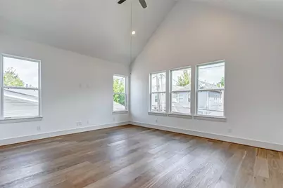 605 E 26th A Street, Houston, TX 77008 - Photo 12