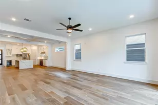 605 E 26th A St, Houston, TX 77008 - Photo 8