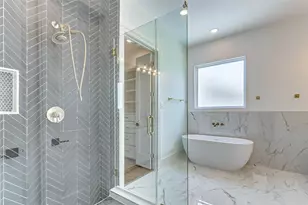 605 E 26th A St, Houston, TX 77008 - Photo 14