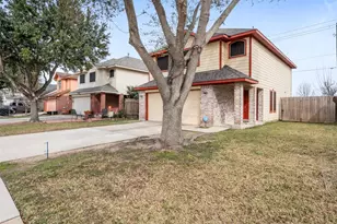 13615 Ambrose St, Houston, TX 77045 - Photo 28