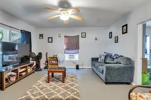 4323 Ave R 1/2, Galveston, TX 77550 - Photo 6