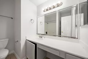 2255 Braeswood Park Dr, Houston, TX 77030 - Photo 20