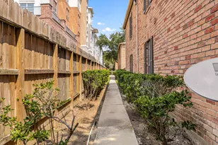 2255 Braeswood Park Dr, Houston, TX 77030 - Photo 24