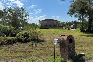 325 County Rd 201, Angleton, TX 77515 - Photo 2