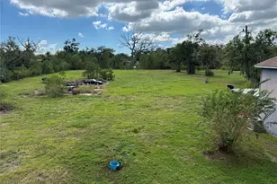 325 County Rd 201, Angleton, TX 77515 - Photo 4