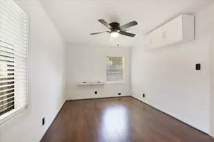 4701 W 43rd St, Houston, TX 77092 - Photo 10