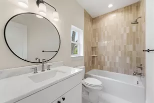 8555 Forum Dr, Houston, TX 77055 - Photo 18