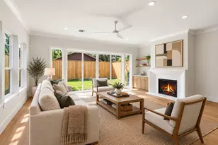 8555 Forum Dr, Houston, TX 77055 - Photo 8