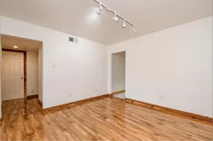 7233 Beechnut St, Houston, TX 77074 - Photo 12