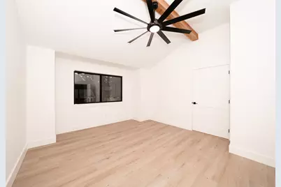 203 S Pathfinders Circle, Spring, TX 77381 - Photo 24