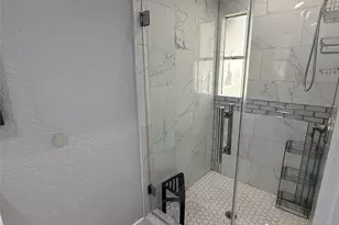 7334 Texas St, Houston, TX 77011 - Photo 6