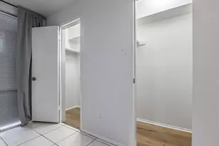 4643 Wild Indigo St, Houston, TX 77027 - Photo 8