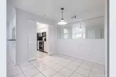 4643 Wild Indigo Street #393, Houston, TX 77027 - Photo 6