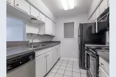 4643 Wild Indigo Street #393, Houston, TX 77027 - Photo 4