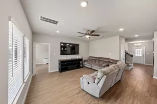 417 Ridge Palm Rd, Magnolia, TX 77354 - Photo 4