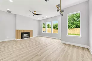 7827 Brandon St, Houston, TX 77051 - Photo 16