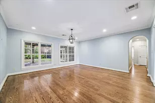 42 Patti Lynn Ln, Houston, TX 77024 - Photo 4