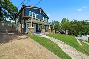 1302 20th St, Huntsville, TX 77340 - Photo 2