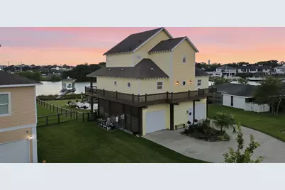 2009 Oceanview Drive, Seabrook, TX 77586 - Photo 2