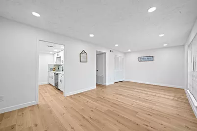 8726 Wilcrest Drive #8726, Houston, TX 77099 - Photo 14