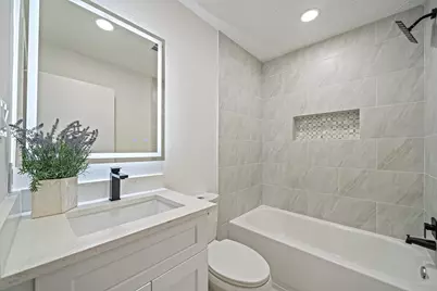 8726 Wilcrest Drive #8726, Houston, TX 77099 - Photo 24