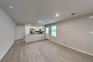 7315 Avila Vis, San Antonio, TX 78244 - Photo 4