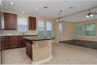 19 Patina Pines Place, The Woodlands, TX 77381 - Photo 12