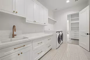 8619 Cedarbrake Dr, Spring Valley Village, TX 77055 - Photo 24