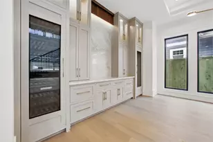 8619 Cedarbrake Dr, Spring Valley Village, TX 77055 - Photo 14