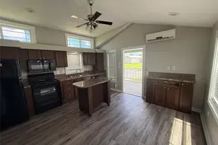 3127 Maverick Loop, Oyster Creek, TX 77541 - Photo 4