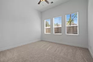 275 Mallards Rim Dr, Willis, TX 77318 - Photo 10