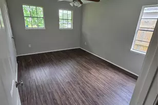 10606 Rubin St, Houston, TX 77047 - Photo 14