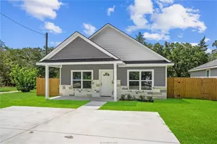 1913 Marshall Ave, Bryan, TX 77803 - Photo 1