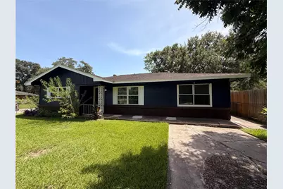 607 Pearl St Street, Baytown, TX 77520 - Photo 2