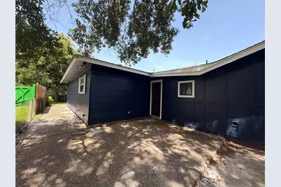 607 Pearl St Street, Baytown, TX 77520 - Photo 6