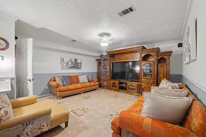 922 Peach Spring Drive, Houston, TX 77088 - Photo 8