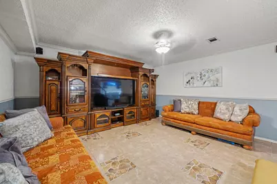 922 Peach Spring Drive, Houston, TX 77088 - Photo 10