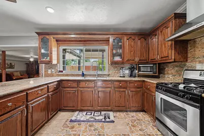 922 Peach Spring Drive, Houston, TX 77088 - Photo 4
