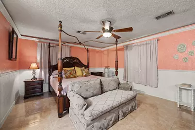 922 Peach Spring Drive, Houston, TX 77088 - Photo 12