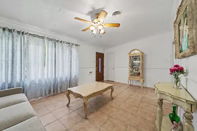 922 Peach Spring Drive, Houston, TX 77088 - Photo 6